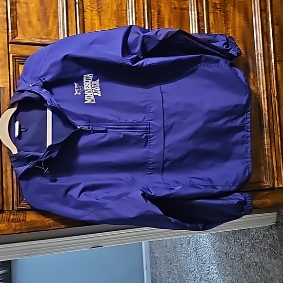 Minnesota Mavericks mens sz large  windbreaker pullover hooded jacket!! Mint! - Picture 1 of 5